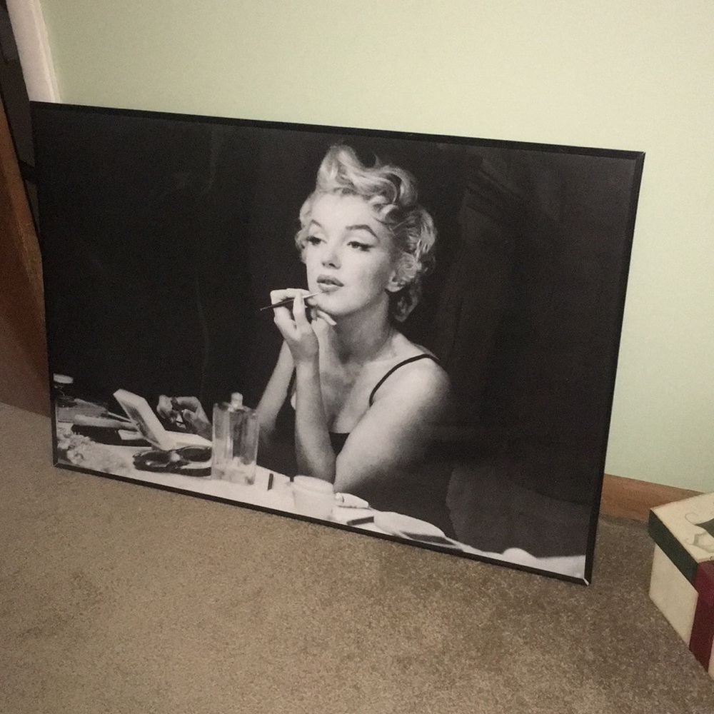 🚨 SOLD 🚨 Marilyn Monroe framed poster